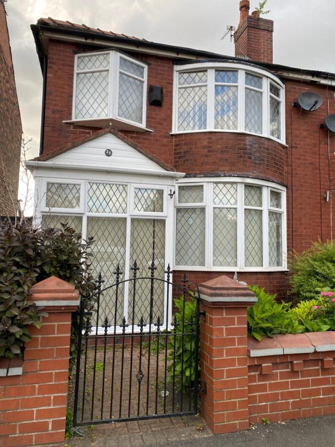 Villa Grace Haven Farnworth Exterior foto