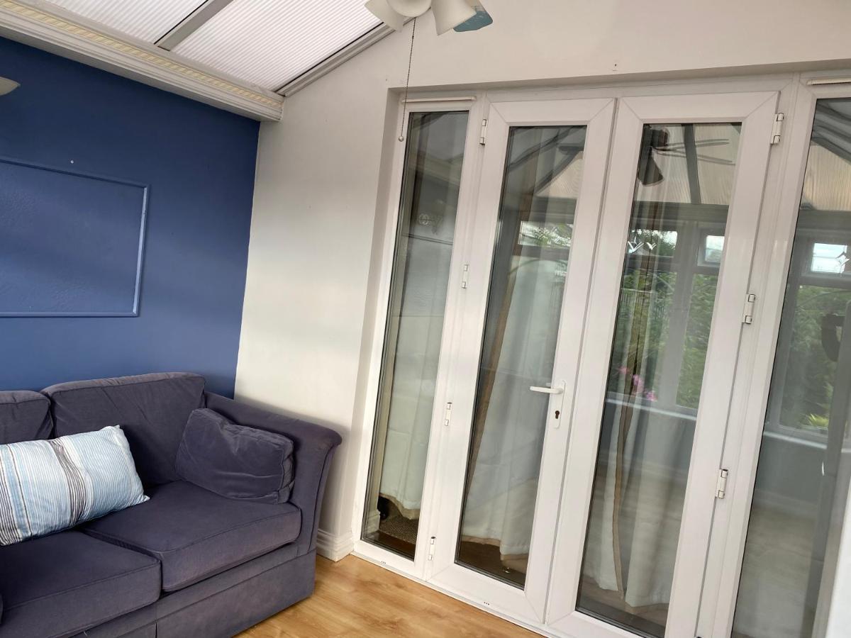Villa Grace Haven Farnworth Exterior foto