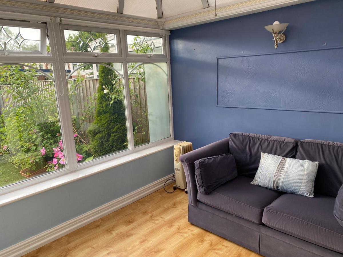 Villa Grace Haven Farnworth Exterior foto